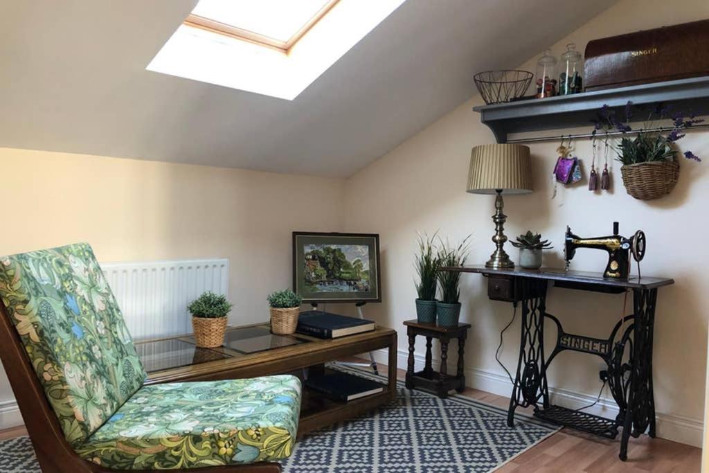 Whitehead Holiday Cottage エクステリア 写真