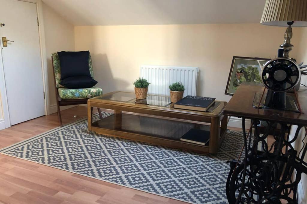 Whitehead Holiday Cottage エクステリア 写真